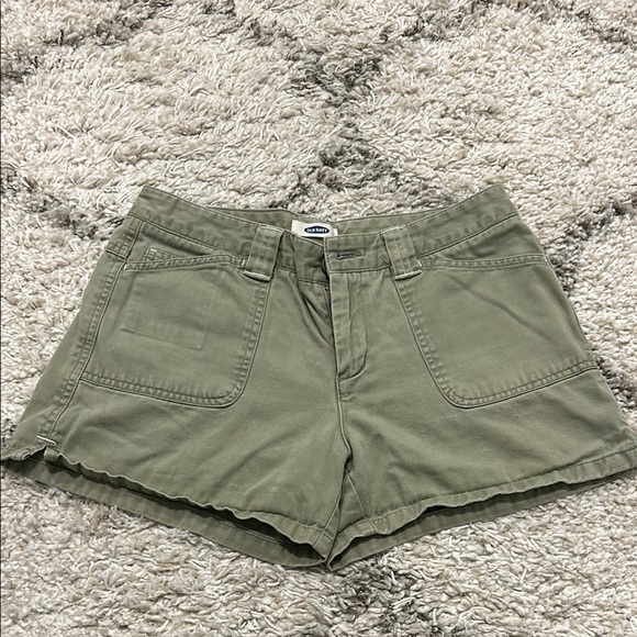 Old Navy Olive Green Women's Shorts - Picture 1 of 3